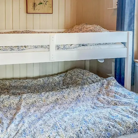 Semesterbostad Stunning In With Kitchen Mandal