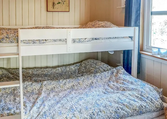 Semesterbostad Stunning In With Kitchen Mandal